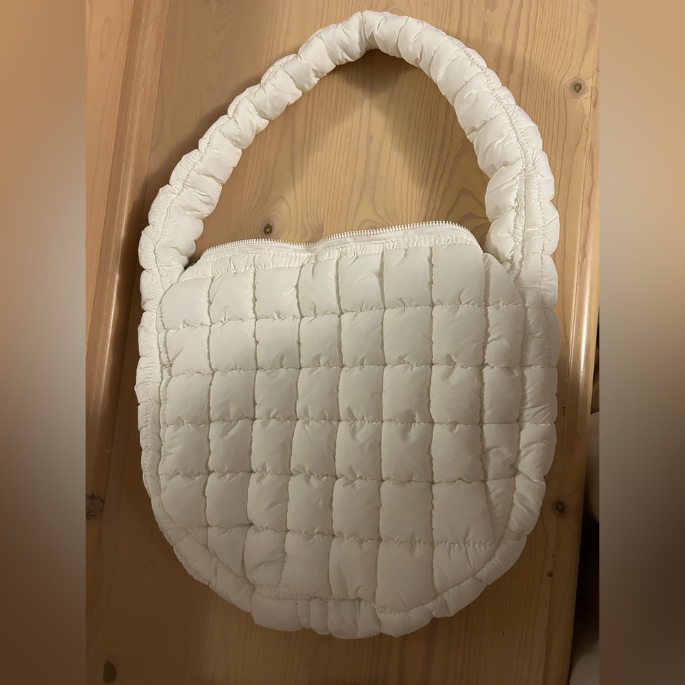 Amazon Cream Quilted Shoulder Bag